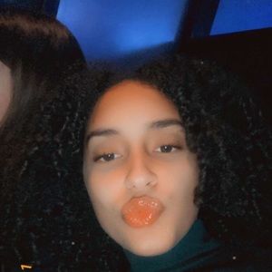 Meet your Posher, Kiana